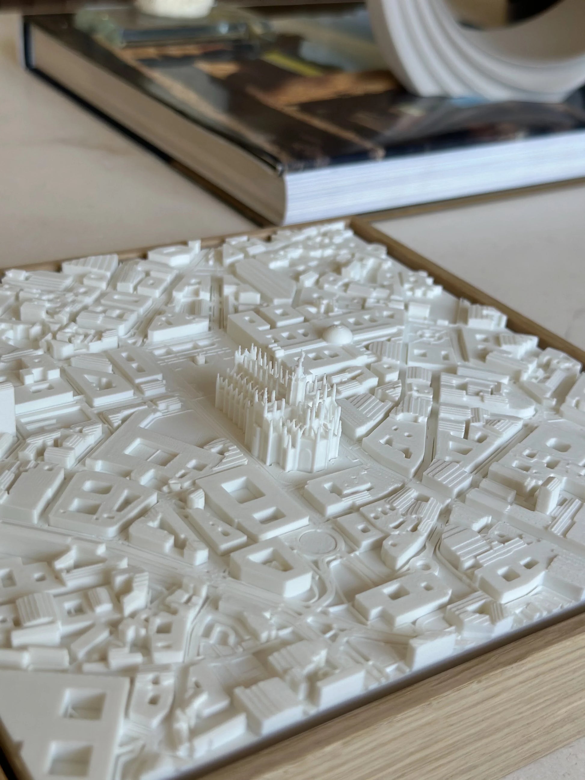 Milan Compact mapa 3D en relieve