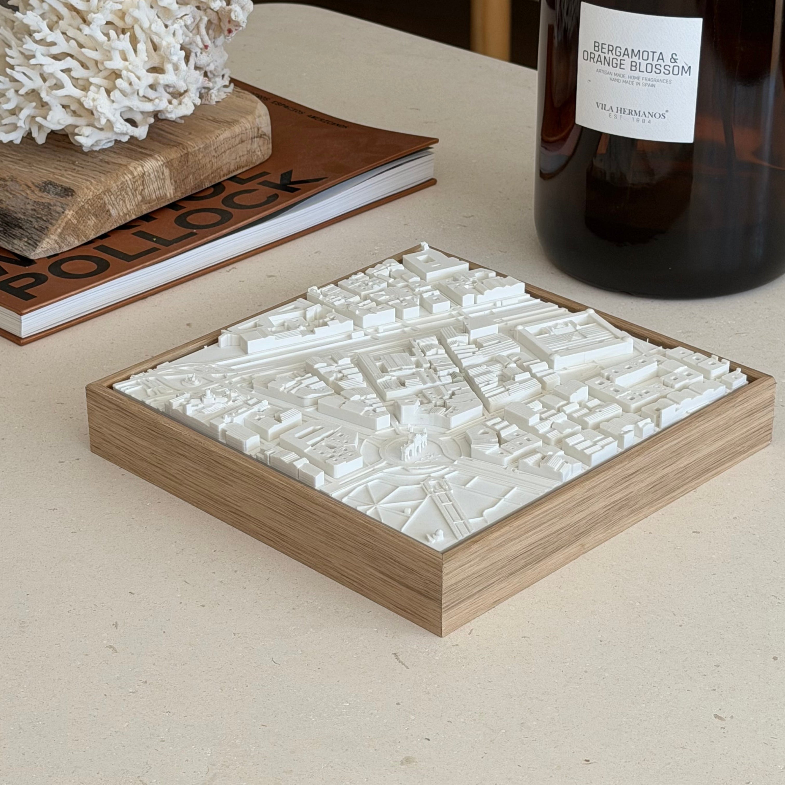 Mapa 3D de Madrid, Puerta de Alcalá y Museo Nacional, enmarcado en roble macizo