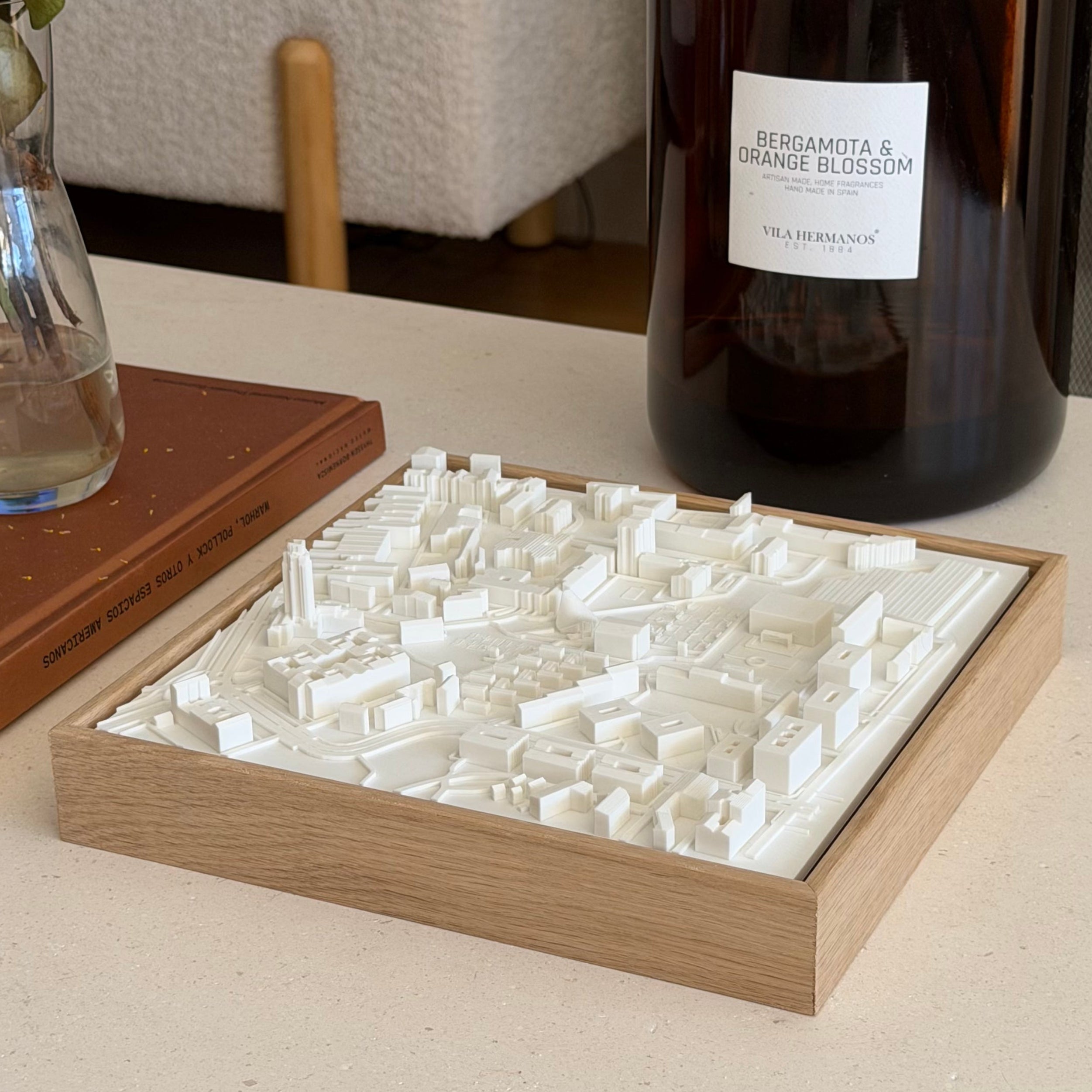 Mapa 3D de Madrid, Iglesia del Pilar, enmarcado en roble macizo