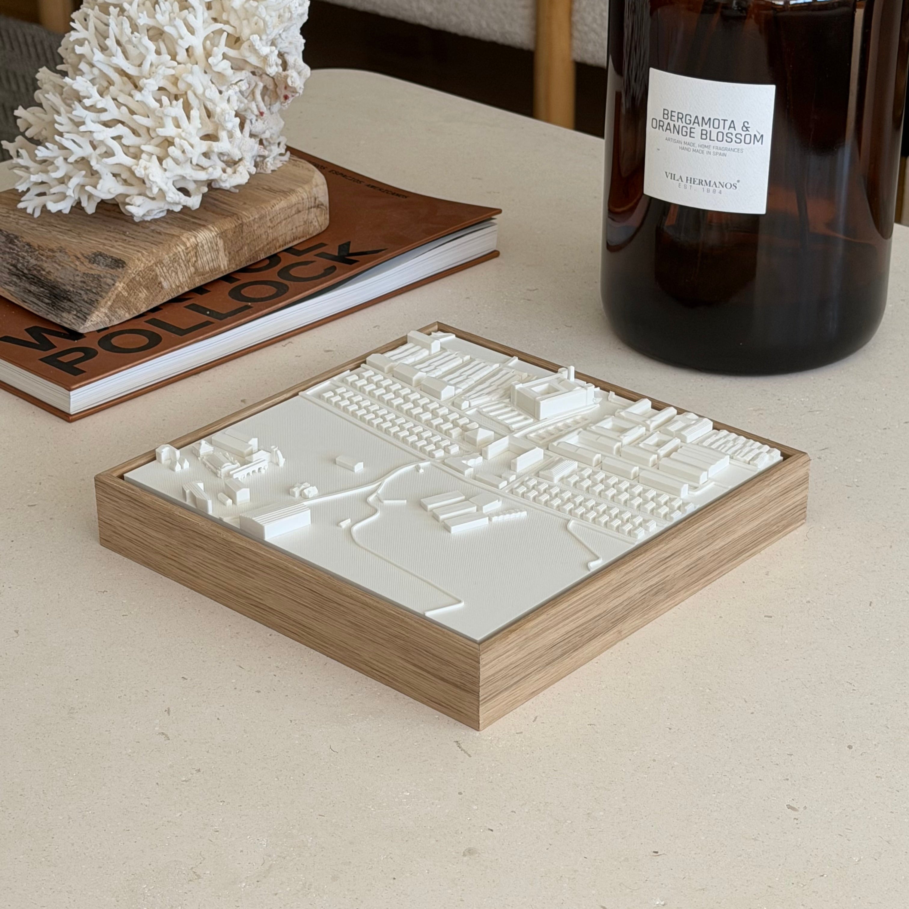 Mapa 3D del Palacio de Argoiti enmarcado en roble macizo