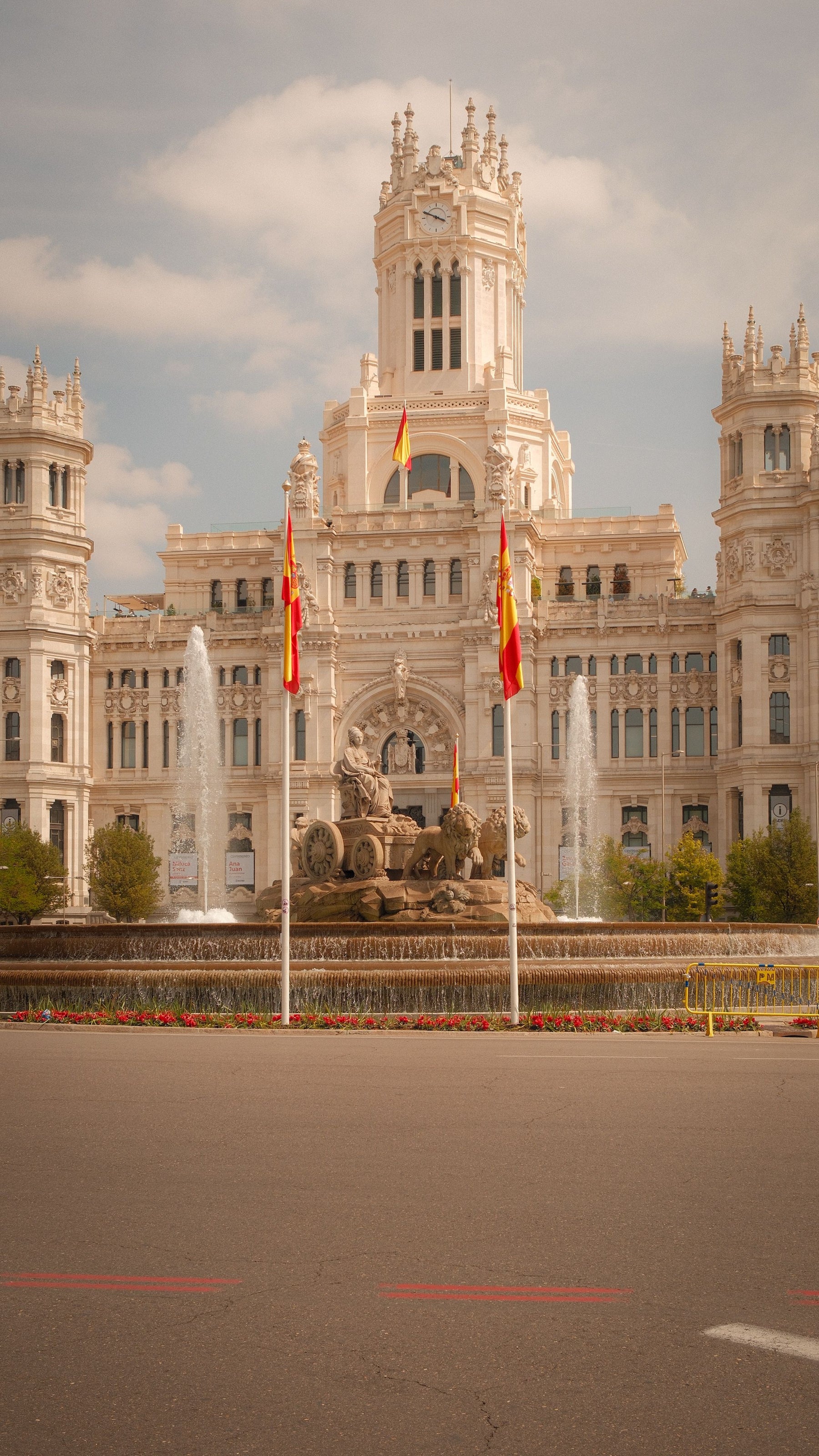 Fuente de Cibeles y Palacio de Comunicaciones, Madrid